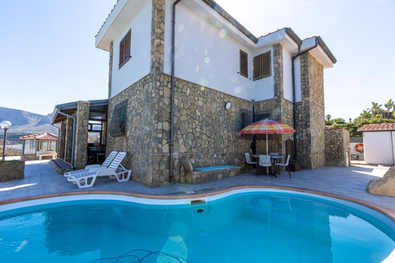 Casa Vacanza Barbera - In Riva Al Mare Villa ตรัปเปโต ภายนอก รูปภาพ