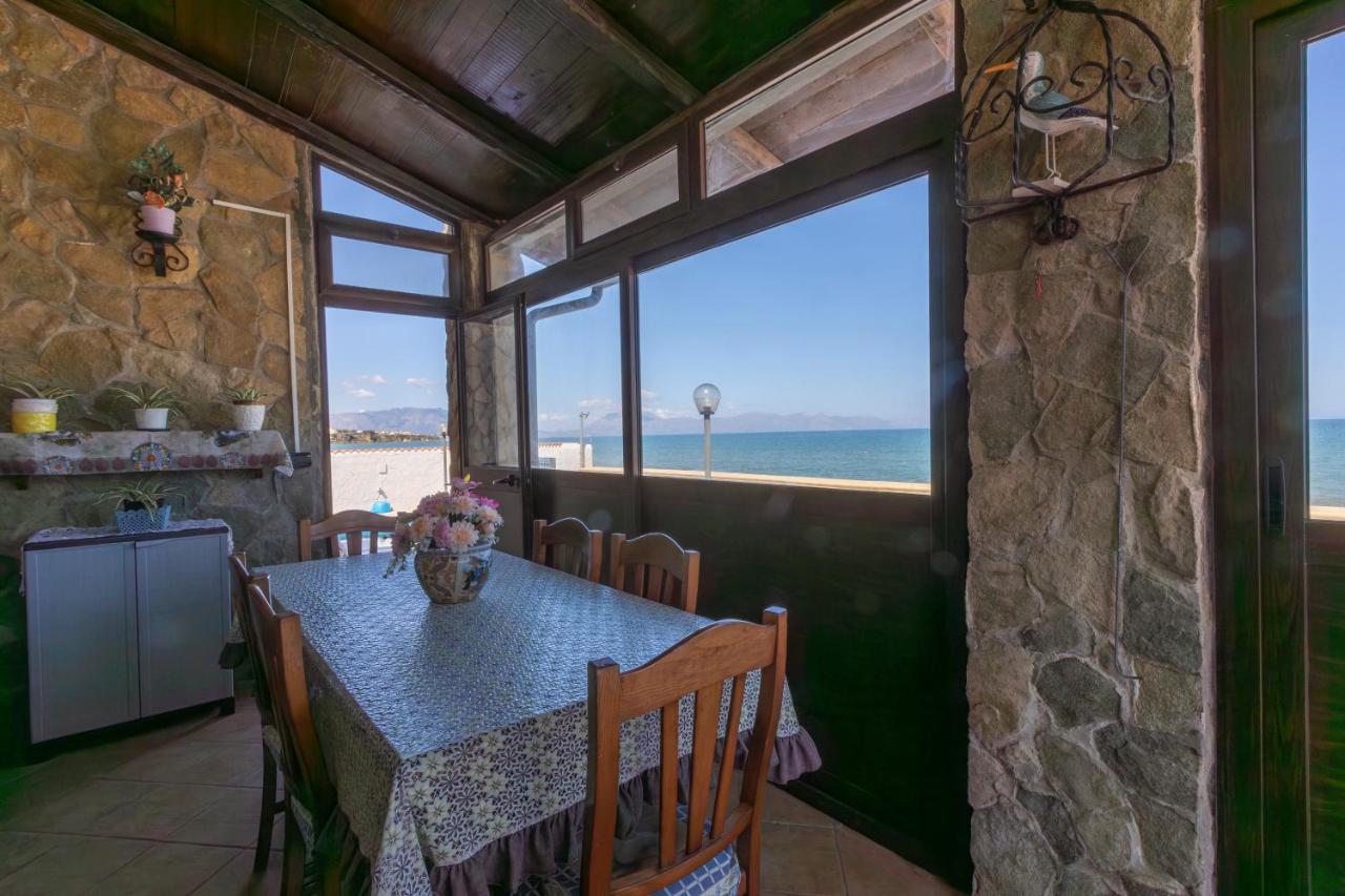 Casa Vacanza Barbera - In Riva Al Mare Villa ตรัปเปโต ภายนอก รูปภาพ