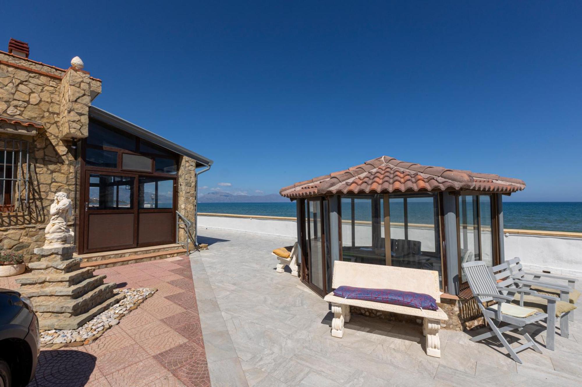 Casa Vacanza Barbera - In Riva Al Mare Villa ตรัปเปโต ภายนอก รูปภาพ