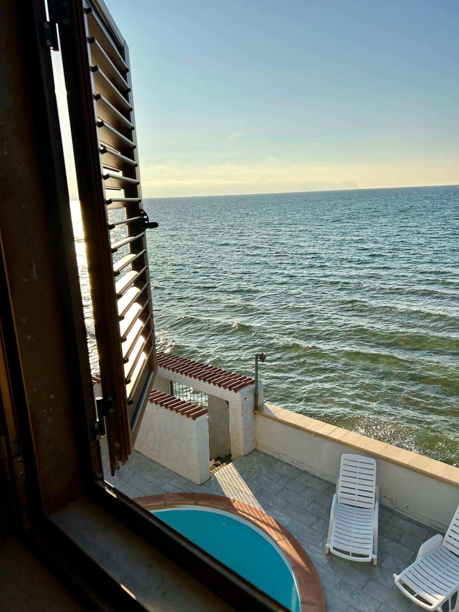 Casa Vacanza Barbera - In Riva Al Mare Villa ตรัปเปโต ภายนอก รูปภาพ
