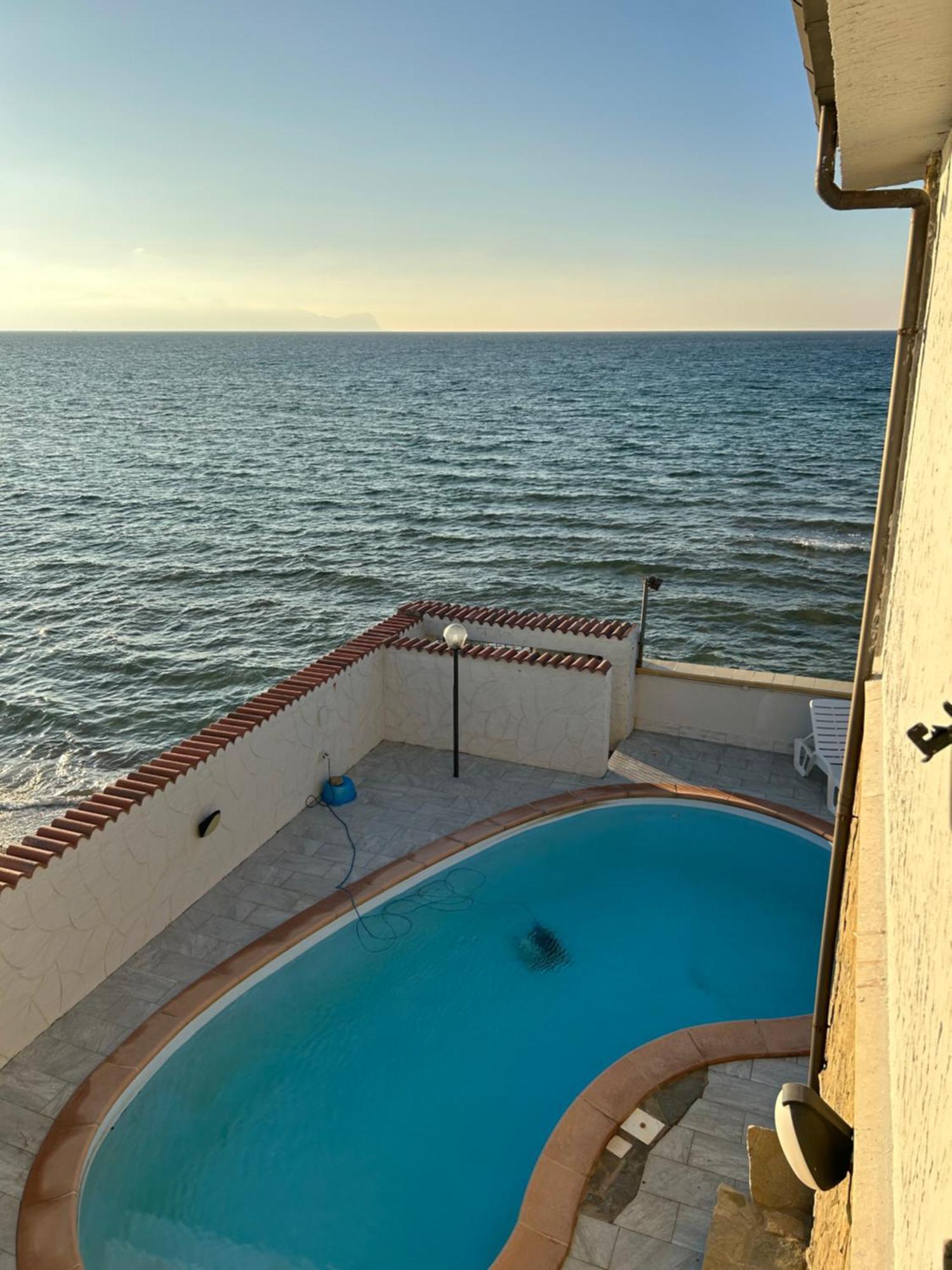 Casa Vacanza Barbera - In Riva Al Mare Villa ตรัปเปโต ภายนอก รูปภาพ